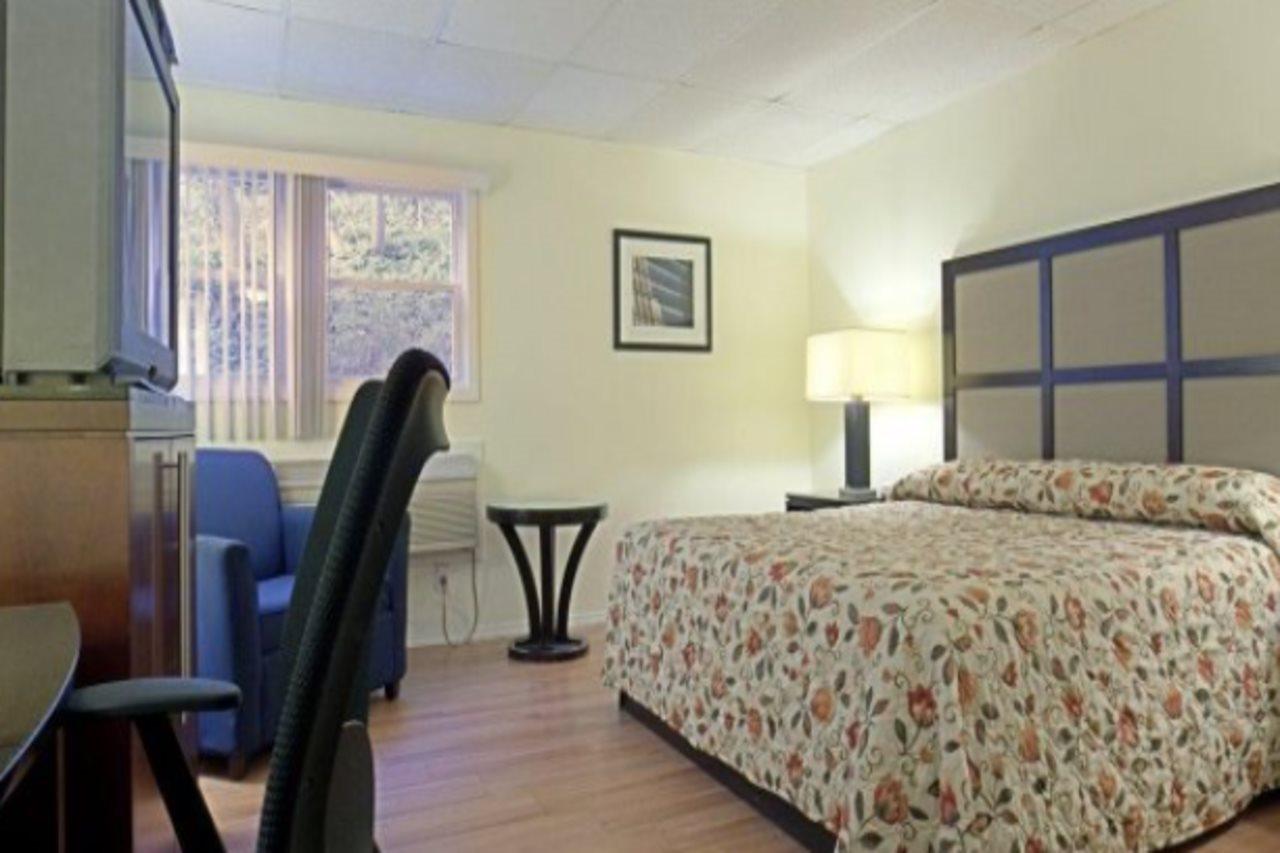 Americas Best Value Inn Highland-Poughkeepsie Eksteriør billede